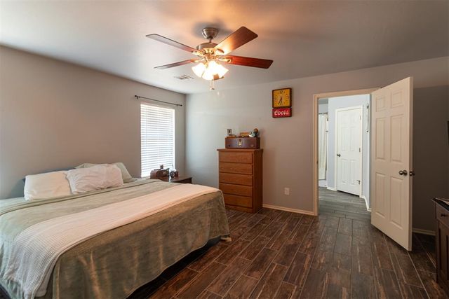 2755 S County Line Avenue, Blanchard, OK 73010