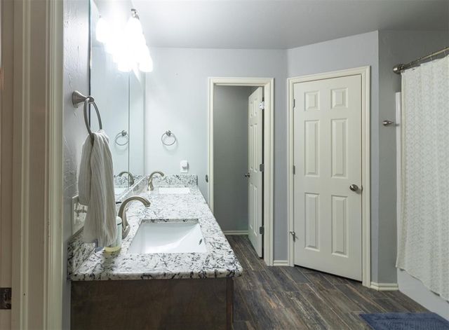 2755 S County Line Avenue, Blanchard, OK 73010