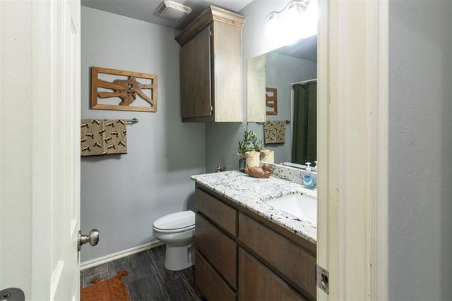 2755 S County Line Avenue, Blanchard, OK 73010
