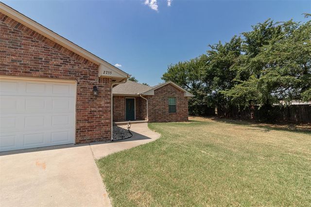 2755 S County Line Avenue, Blanchard, OK 73010