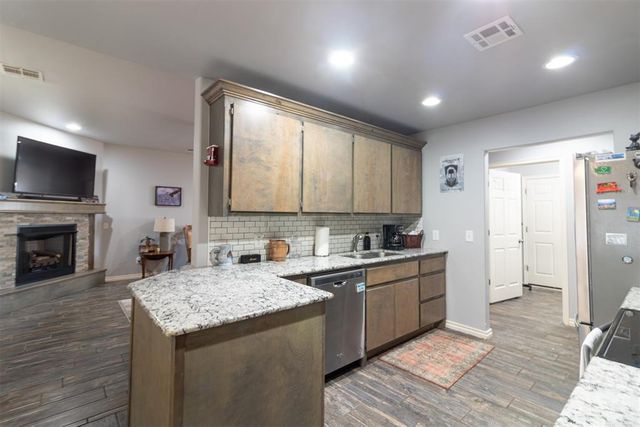 2755 S County Line Avenue, Blanchard, OK 73010