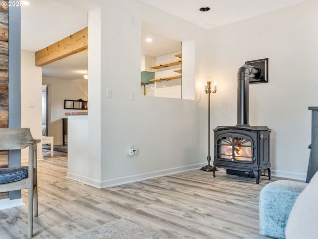 1761 S EDGEWOOD St, Seaside, OR 97138