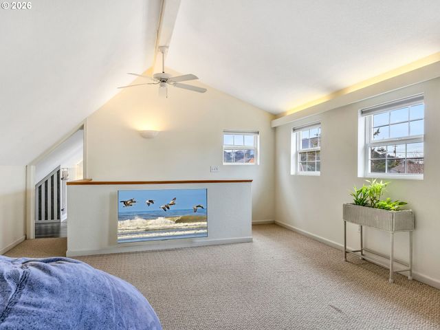 1761 S EDGEWOOD St, Seaside, OR 97138