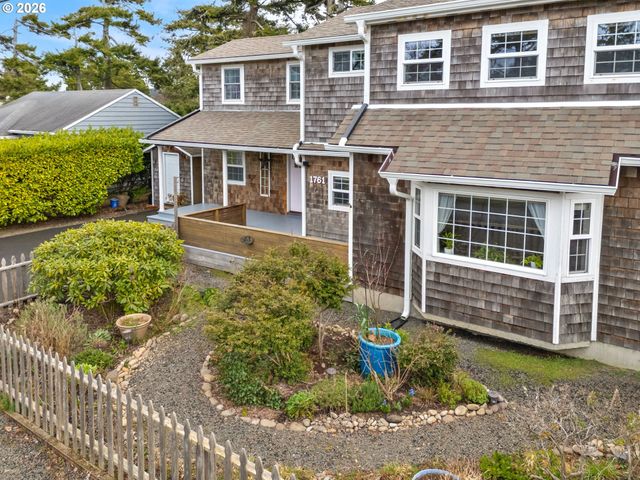 1761 S EDGEWOOD St, Seaside, OR 97138