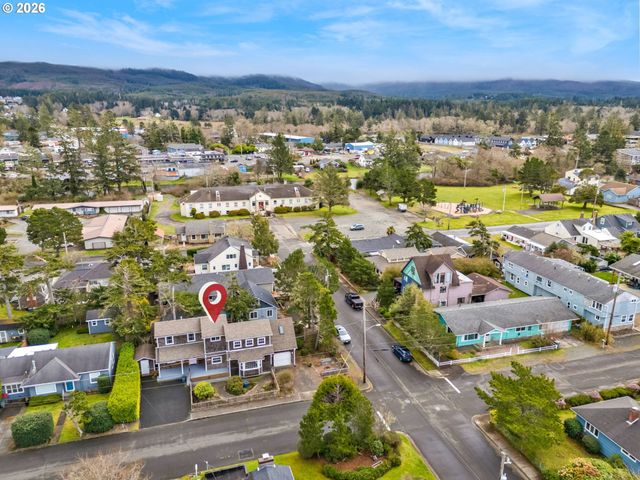1761 S EDGEWOOD St, Seaside, OR 97138