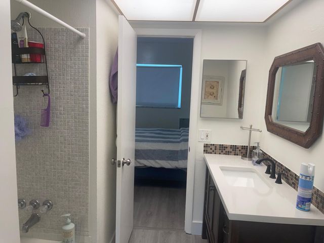 1117 Lake Terrace F-207, Boynton Beach, FL 33426