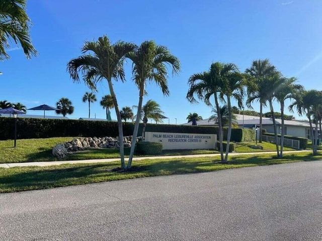 1117 Lake Terrace F-207, Boynton Beach, FL 33426