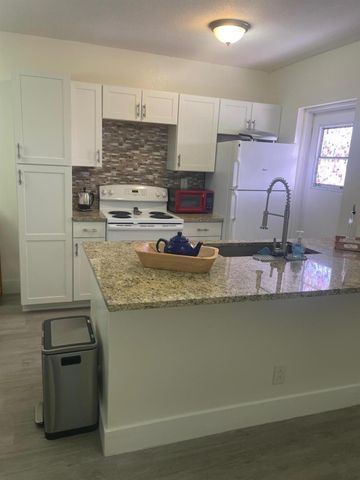 1117 Lake Terrace F-207, Boynton Beach, FL 33426