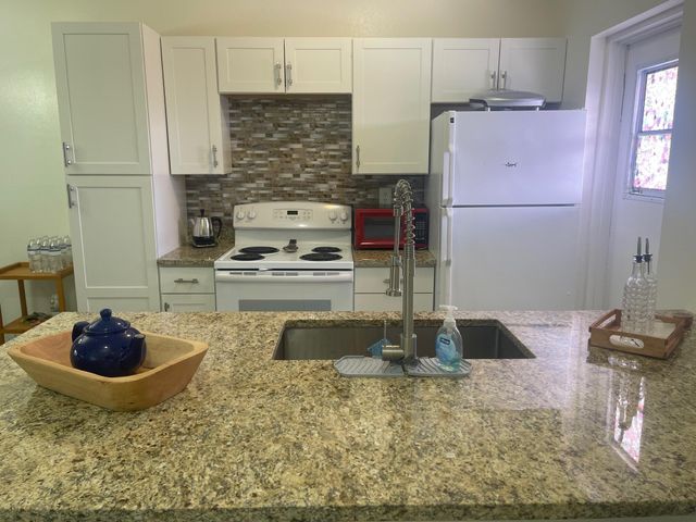 1117 Lake Terrace F-207, Boynton Beach, FL 33426