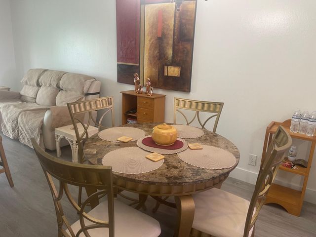 1117 Lake Terrace F-207, Boynton Beach, FL 33426