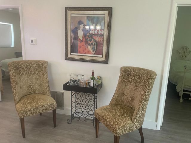 1117 Lake Terrace F-207, Boynton Beach, FL 33426