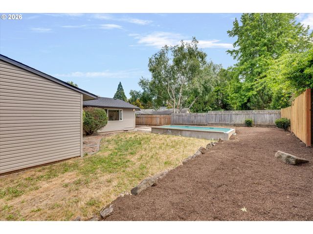 12450 Sw BELL Ct, Tigard, OR 97223