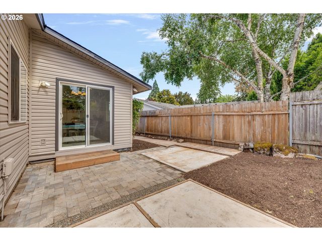 12450 Sw BELL Ct, Tigard, OR 97223