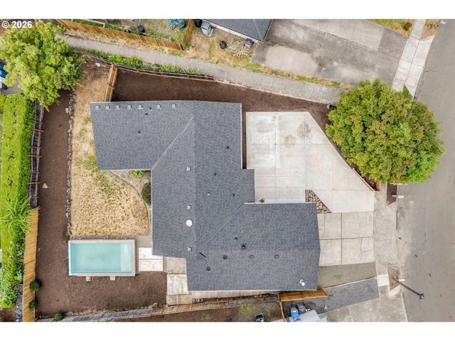 12450 Sw BELL Ct, Tigard, OR 97223