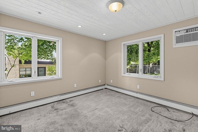 2155 KINGSWOOD LN, Broomall, PA 19008