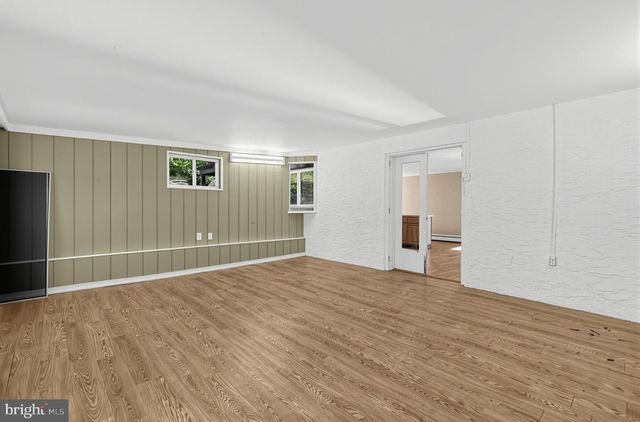 2155 KINGSWOOD LN, Broomall, PA 19008