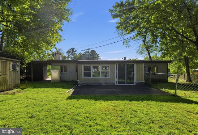 2155 KINGSWOOD LN, Broomall, PA 19008