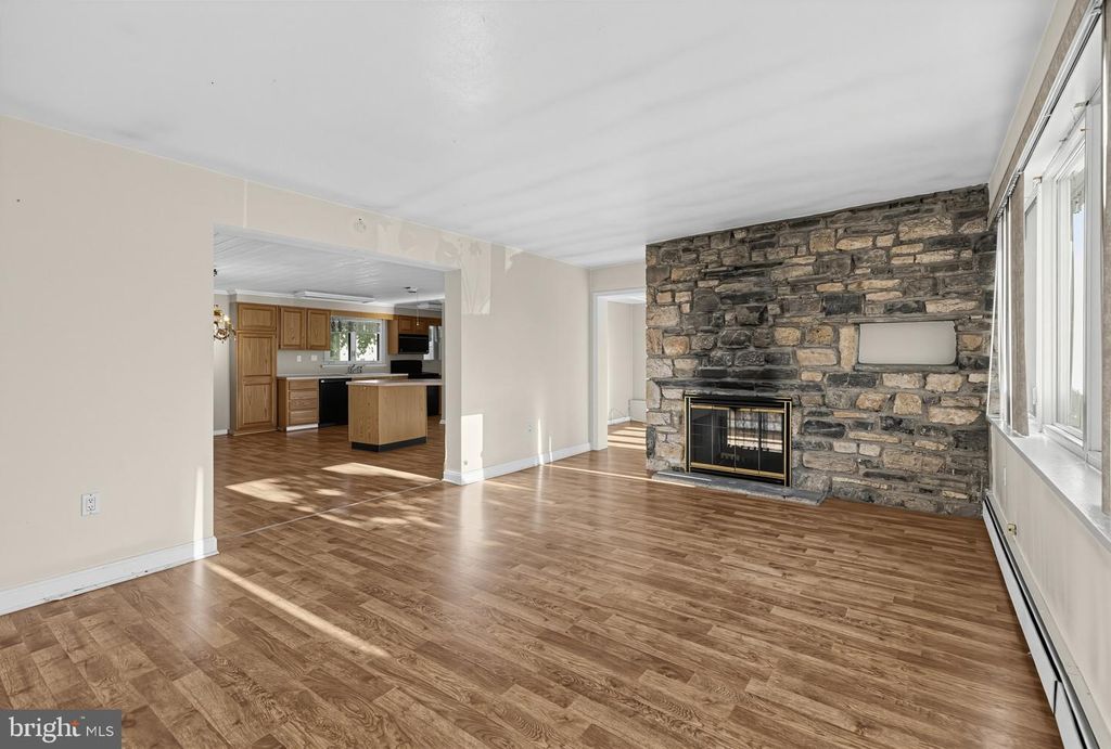 2155 KINGSWOOD LN, Broomall, PA 19008 — photo 5