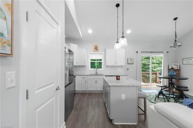 1206 Deerfield Drive, Reidsville, NC 27320