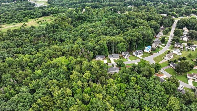 1206 Deerfield Drive, Reidsville, NC 27320