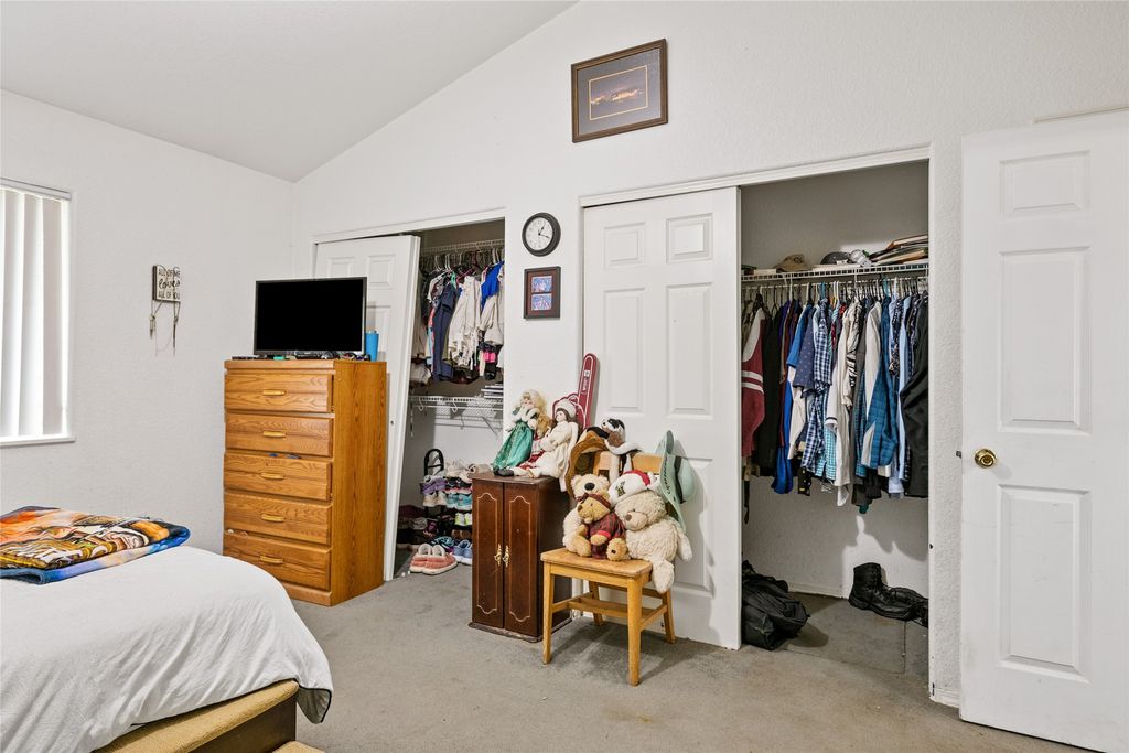 Image 13 of property listing at 2642 Sheffield Drive, Missoula, MT 59808