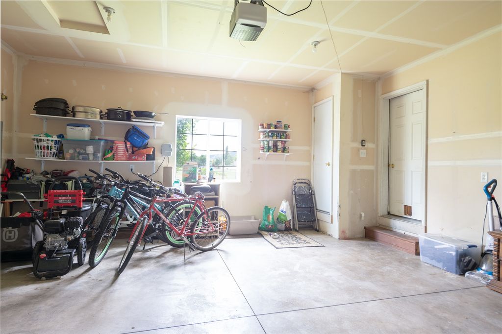 Image 24 of property listing at 2642 Sheffield Drive, Missoula, MT 59808