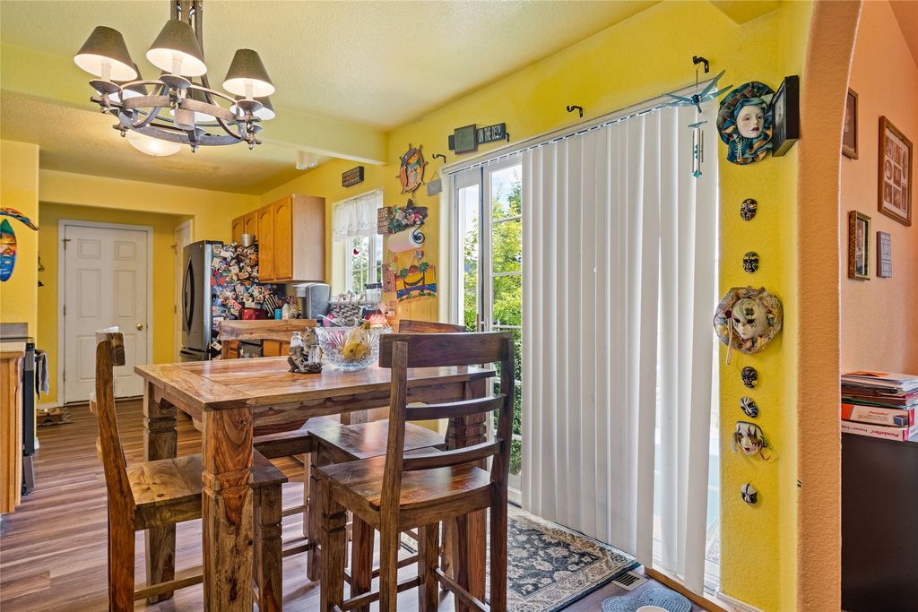 Image 8 of property listing at 2642 Sheffield Drive, Missoula, MT 59808