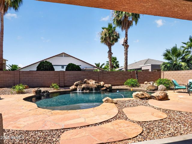 43251 W CYDNEE Drive, Maricopa, AZ 85138
