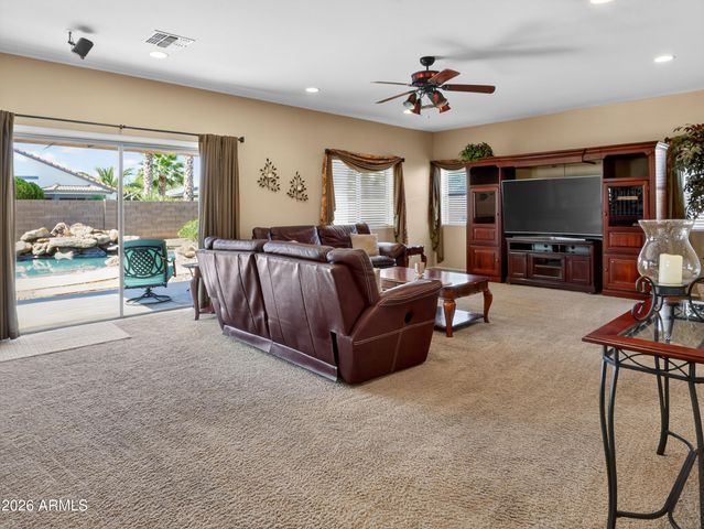 43251 W CYDNEE Drive, Maricopa, AZ 85138