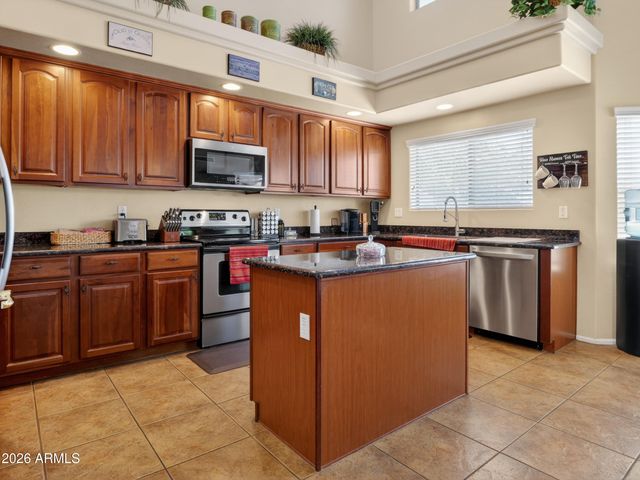 43251 W CYDNEE Drive, Maricopa, AZ 85138