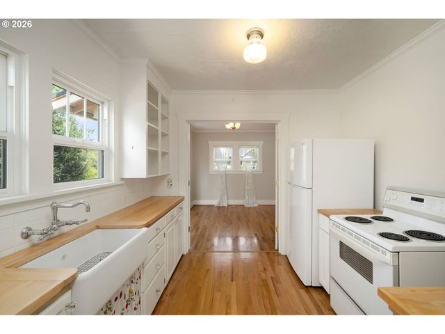 4737 Ne 31ST Ave, Portland, OR 97211