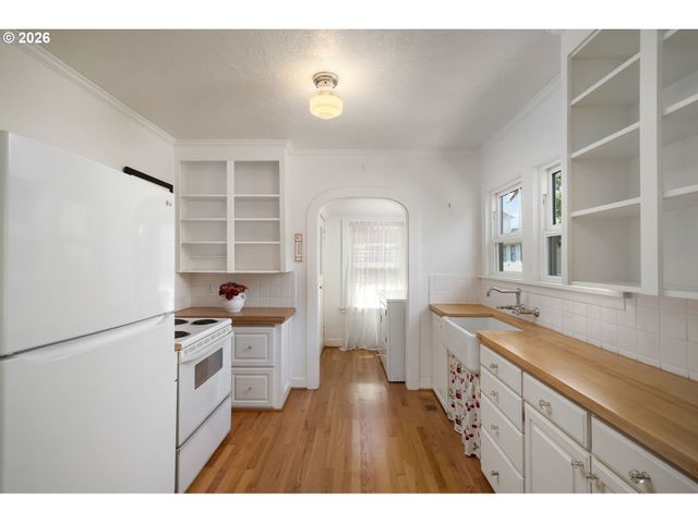 4737 Ne 31ST Ave, Portland, OR 97211
