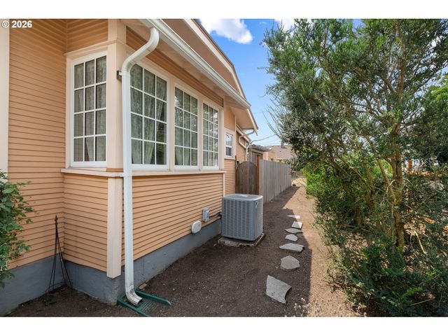 4737 Ne 31ST Ave, Portland, OR 97211