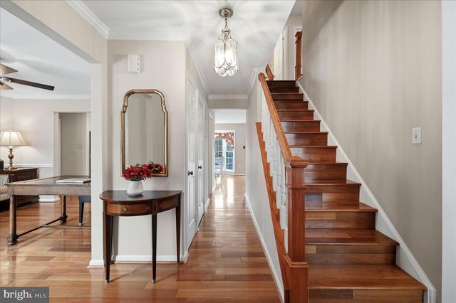 7001 EBBTIDE LN, Burke, VA 22015