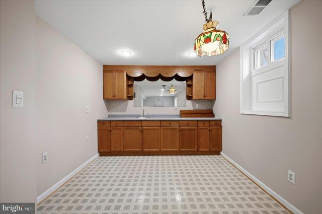 7001 EBBTIDE LN, Burke, VA 22015