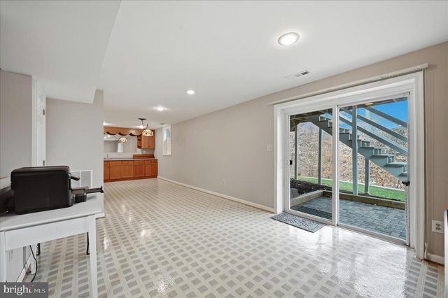 7001 EBBTIDE LN, Burke, VA 22015