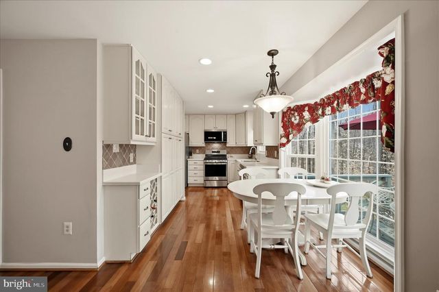 7001 EBBTIDE LN, Burke, VA 22015