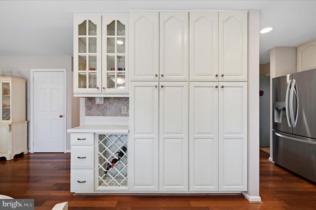 7001 EBBTIDE LN, Burke, VA 22015