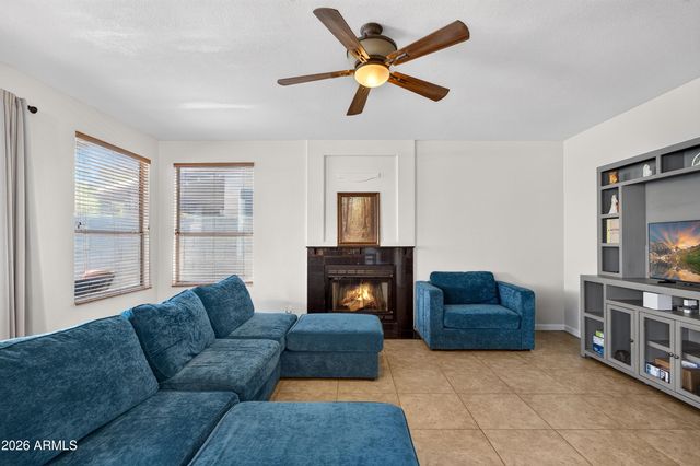 1100 W GLENMERE Drive, Chandler, AZ 85224