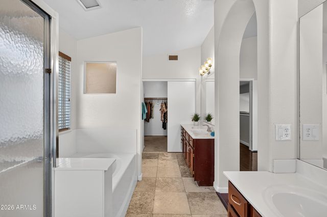 1100 W GLENMERE Drive, Chandler, AZ 85224