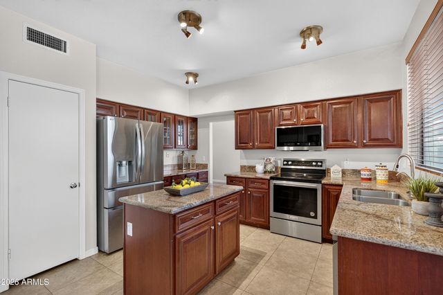 1100 W GLENMERE Drive, Chandler, AZ 85224