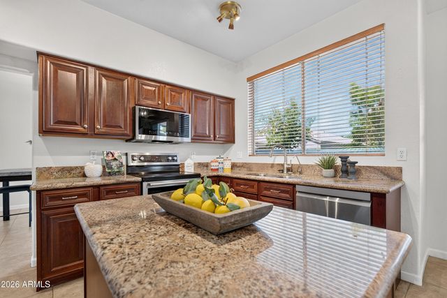 1100 W GLENMERE Drive, Chandler, AZ 85224