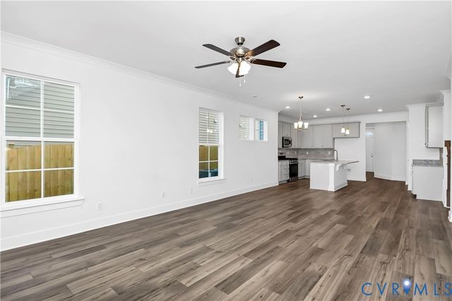 10243 Szalay Ln, Ashland, VA 23005