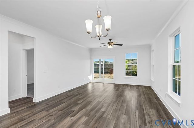 10243 Szalay Ln, Ashland, VA 23005