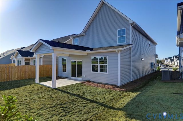10243 Szalay Ln, Ashland, VA 23005