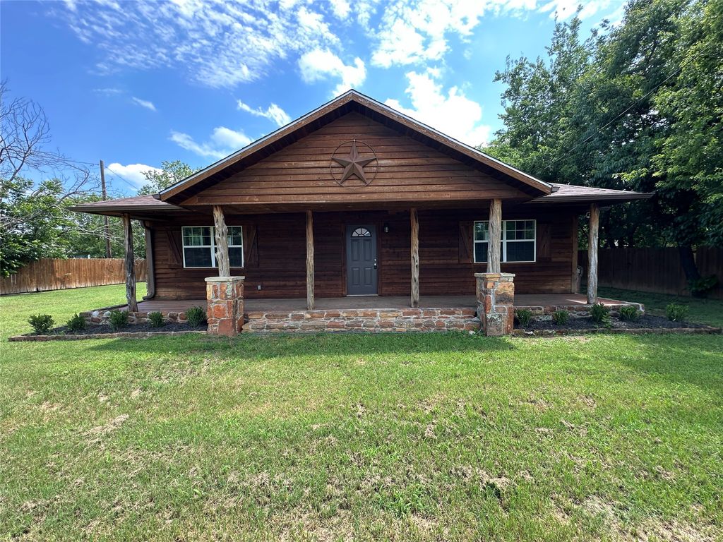 1114 14th Street, Mineral Wells, TX 76067