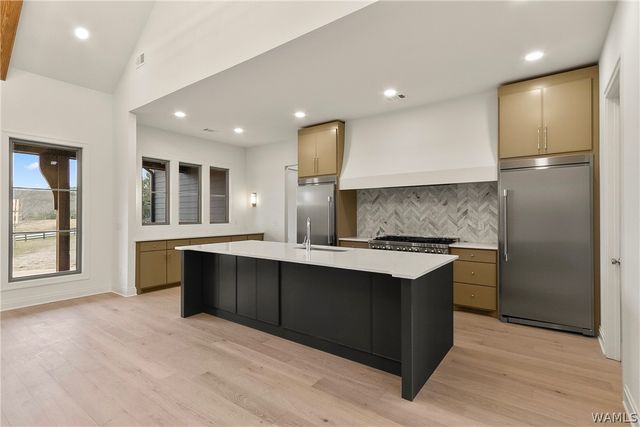 11208 Highland Lakes, Northport, AL 35475