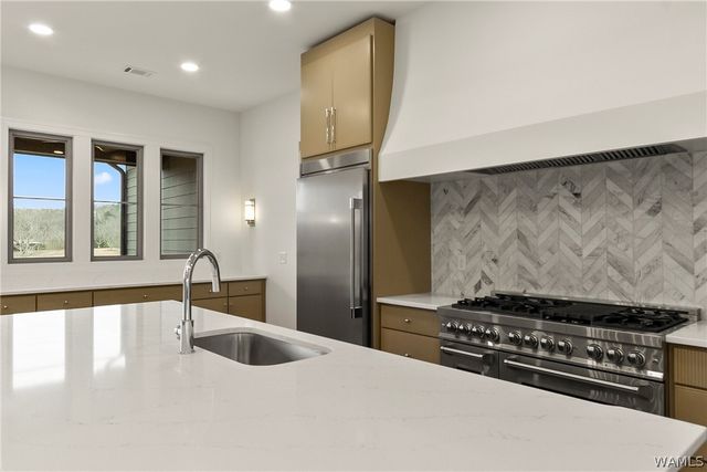 11208 Highland Lakes, Northport, AL 35475