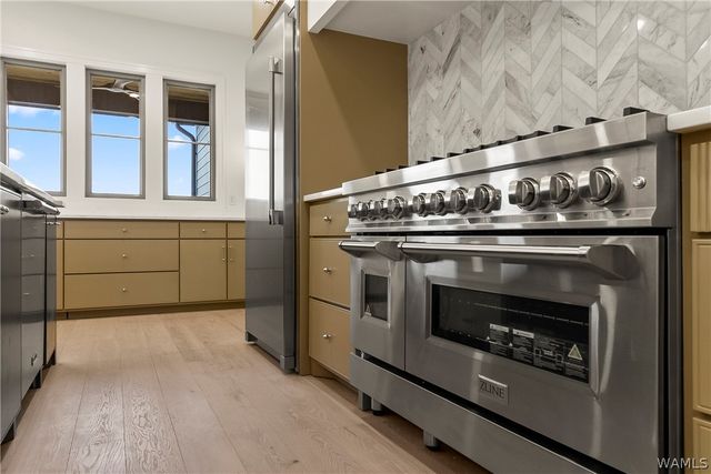 11208 Highland Lakes, Northport, AL 35475