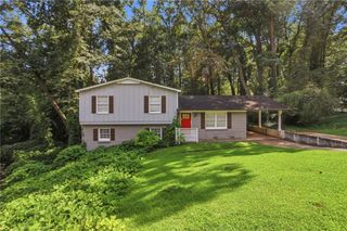 1633 Pine Glen Circle, Decatur, GA 30035
